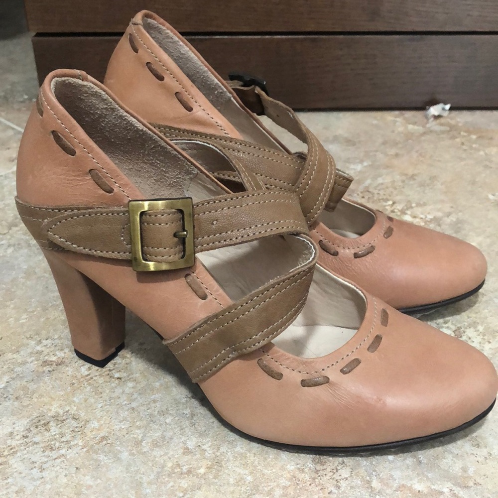 BN Mussi Leather Heels